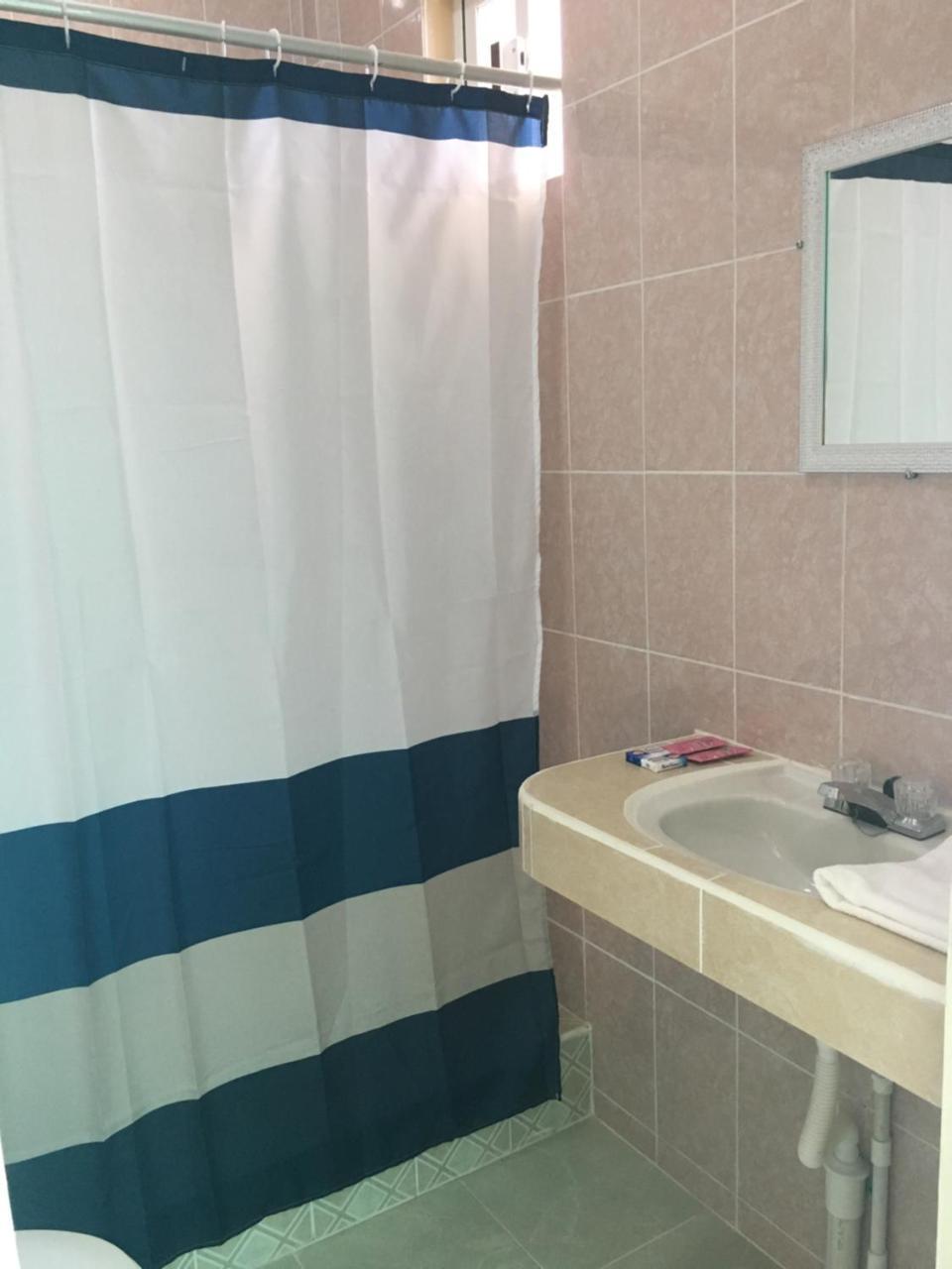 Sarteneja Inn Экстерьер фото